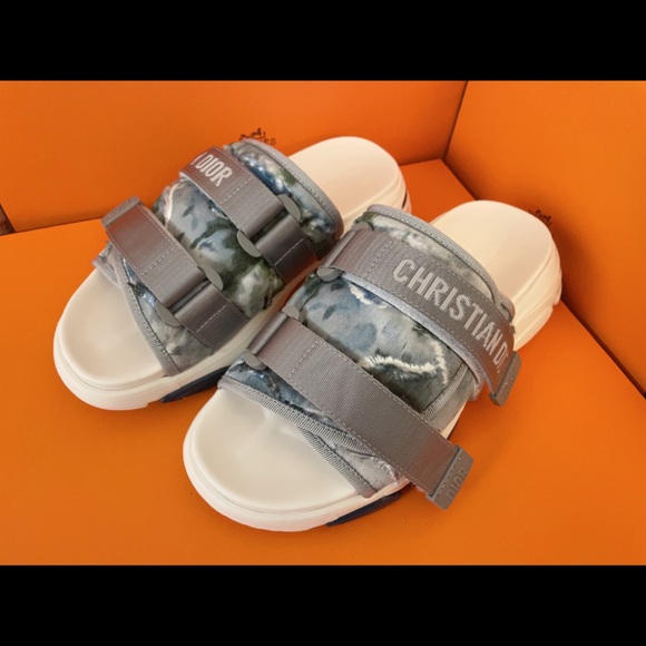 Dior Sandal - Picture 1 of 3